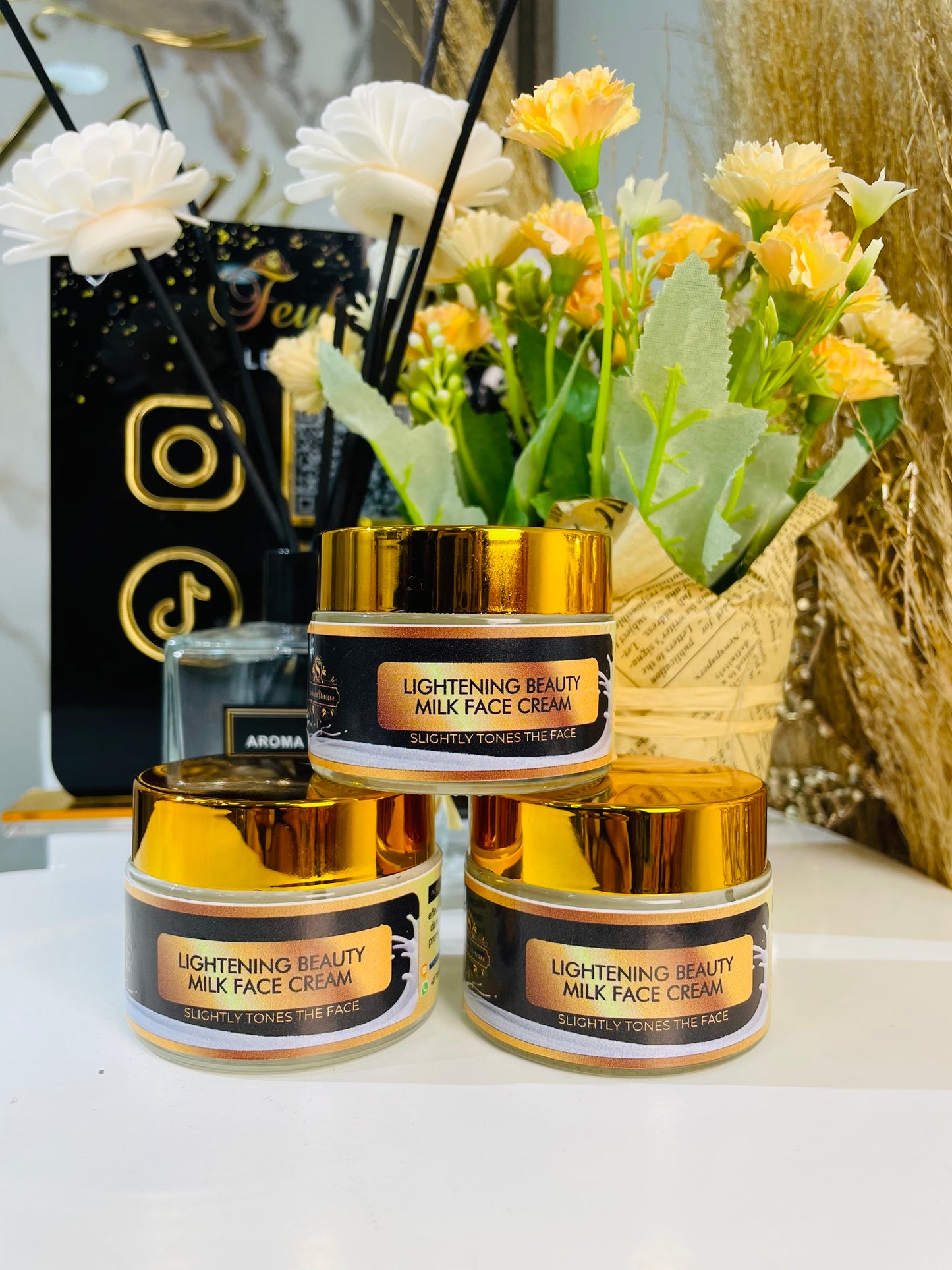 Lightening Beauty Milk Face Cream